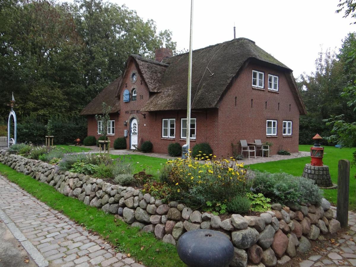 Ferienwohnung-Dg-Im-Reetdachhaus-Im-Ort-Welt Екстер'єр фото